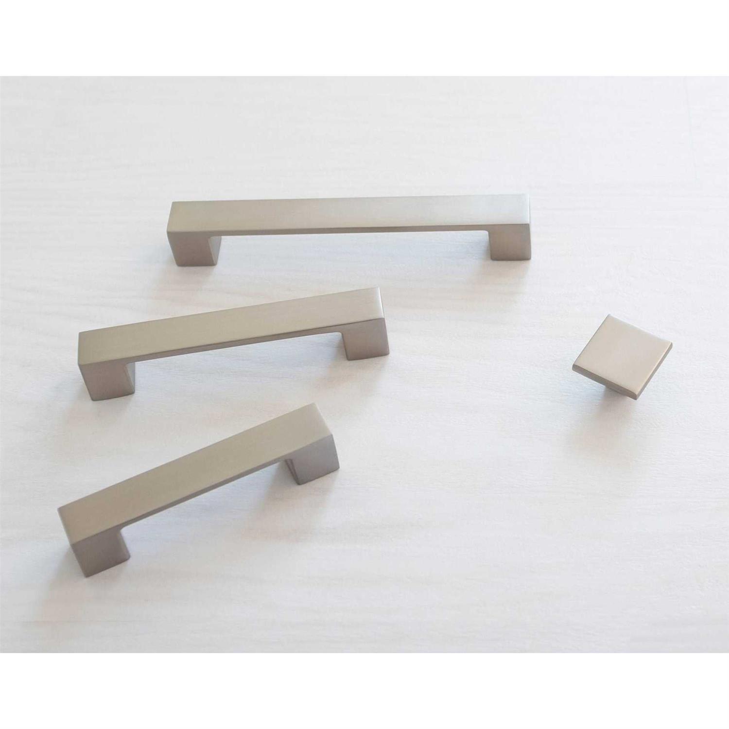 Hickory Hardware Basics 1-3/16 Inch Square Cabinet Knob - Cheap Fitting