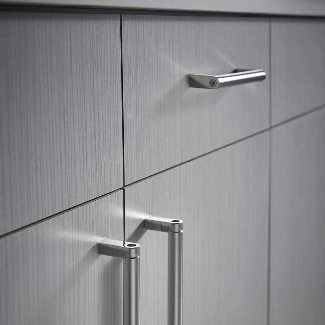 Top Knobs Pennington Bar Pull M2409 - Cheap Fitting