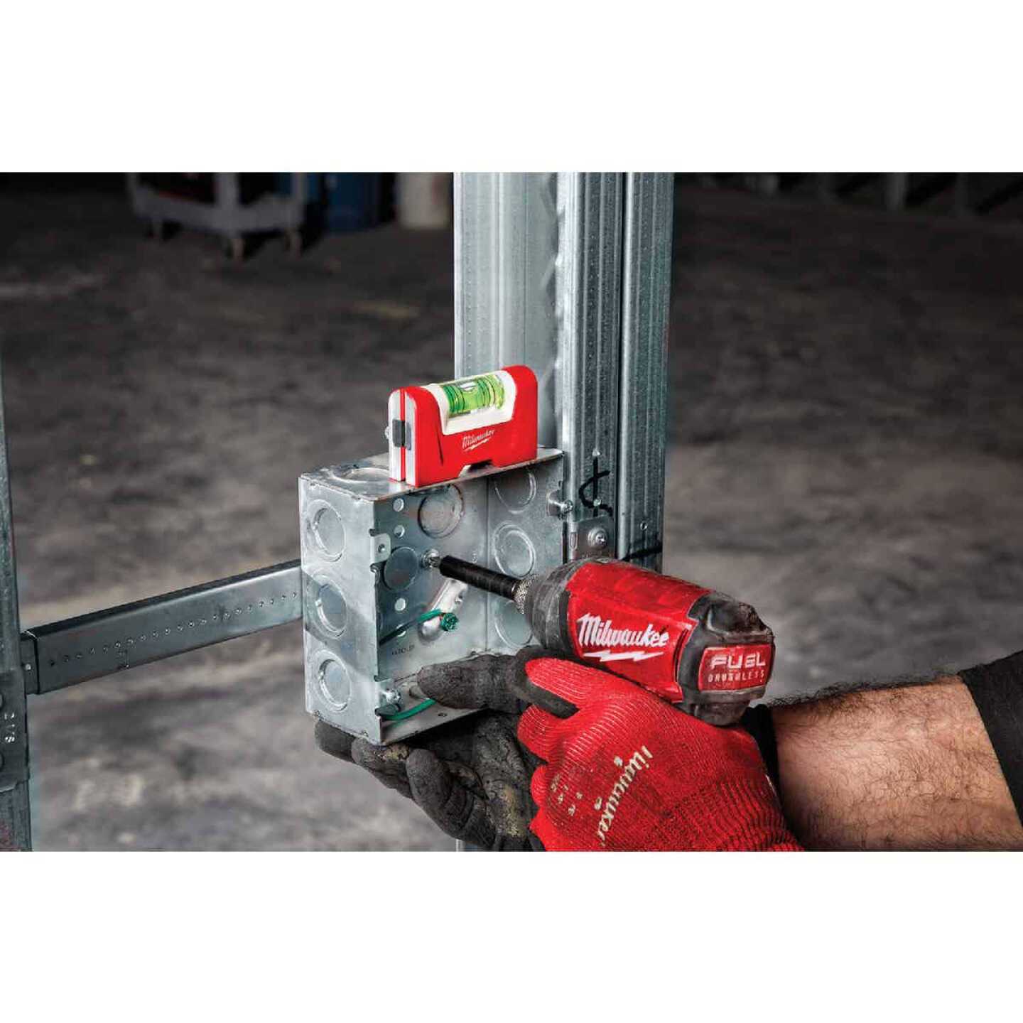 Milwaukee 48-22-5603 Pocket Level - Cheap Fitting