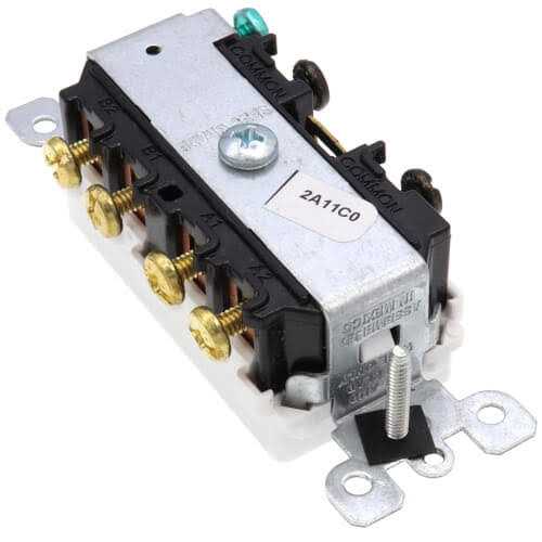 Leviton 5643-W 3-Way Decora Combination Light Switch - Cheap Fitting