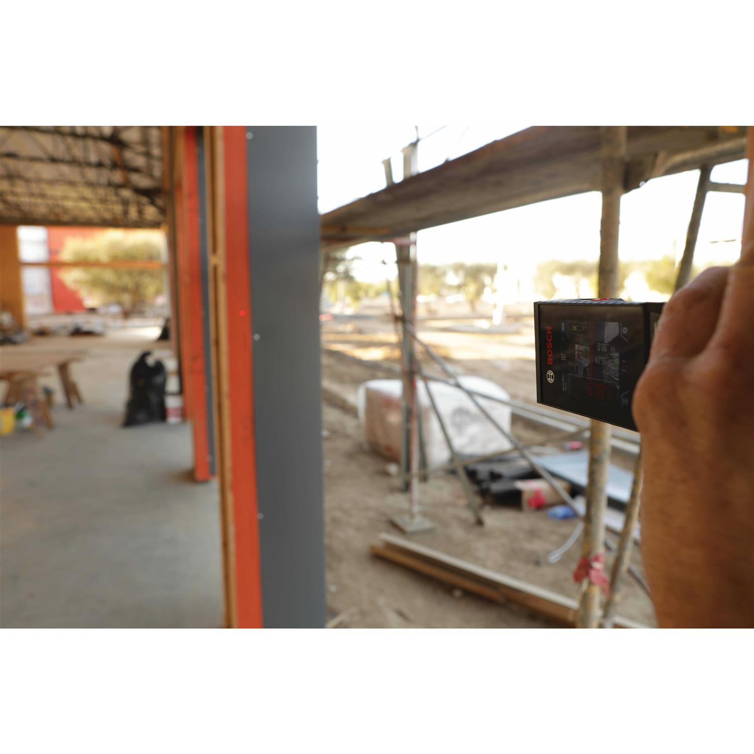 Bosch GLM400C Blaze Outdoor 400 ft Bluetooth Connected Laser Measure with Camera - Cheap Fitting