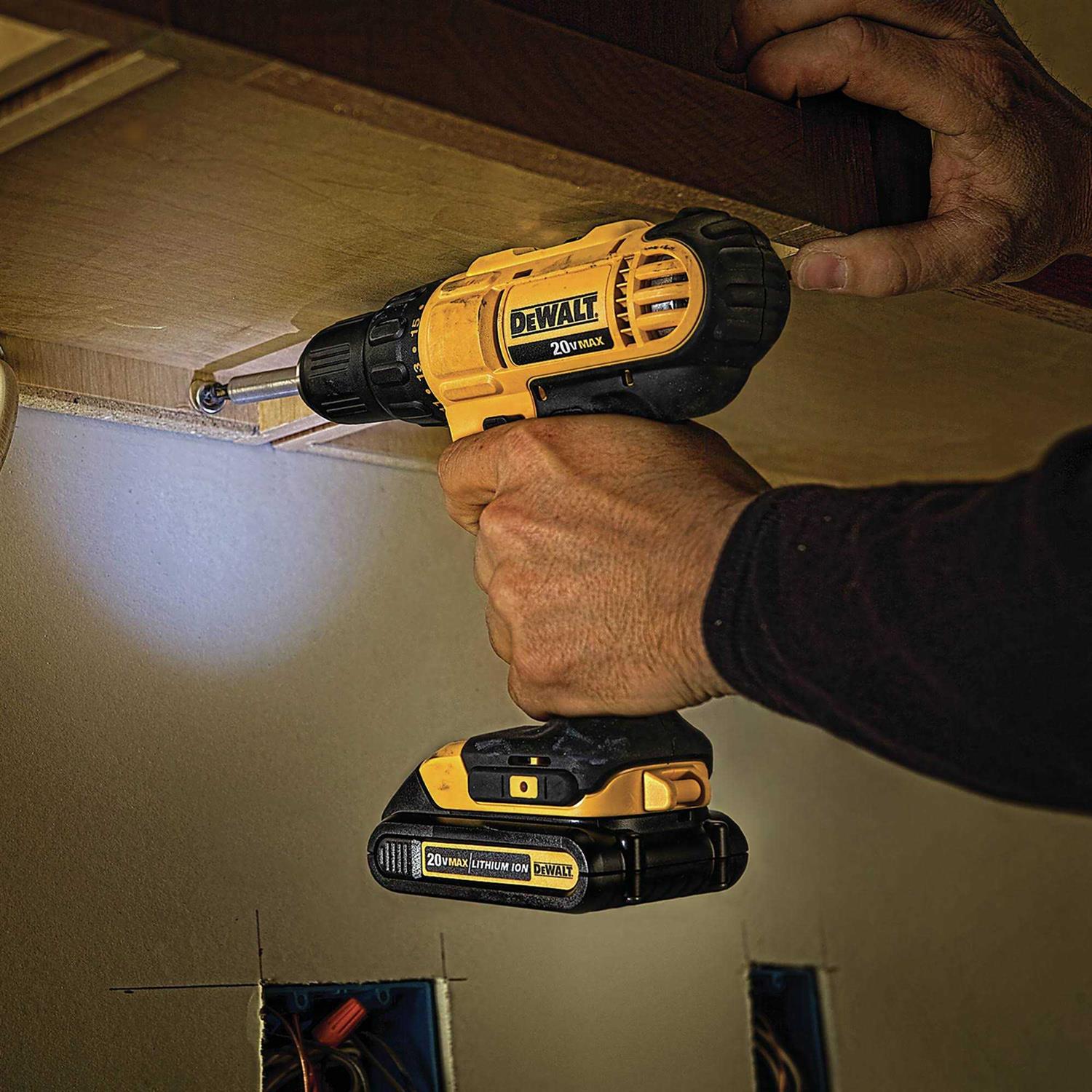 DeWalt DCK240C2 - Cheap Fitting