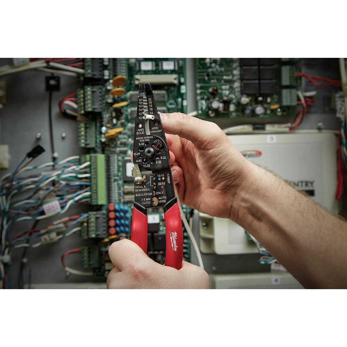 Milwaukee Multi-Purpose Wire Stripper/Crimper 48-22-6579 - Cheap Fitting