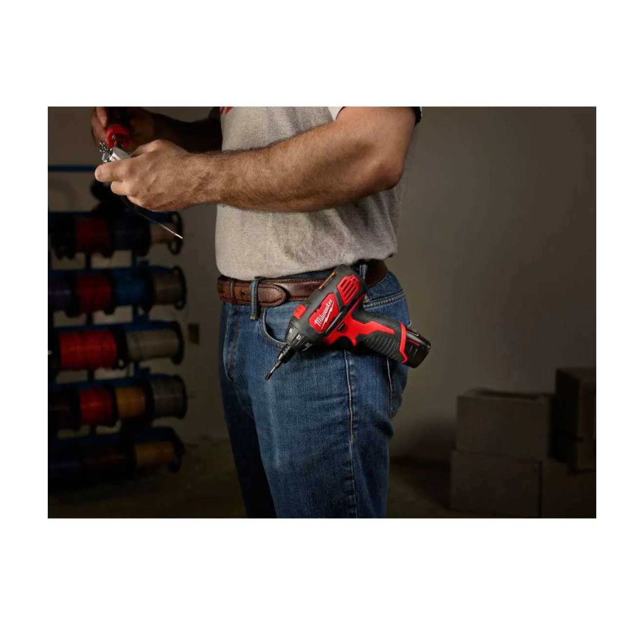 Milwaukee M12 12-Volt Lithium-Ion Cordless 1/4 in. Hex Screwdriver Kit Two 1.5Ah Batteries - Cheap Fitting