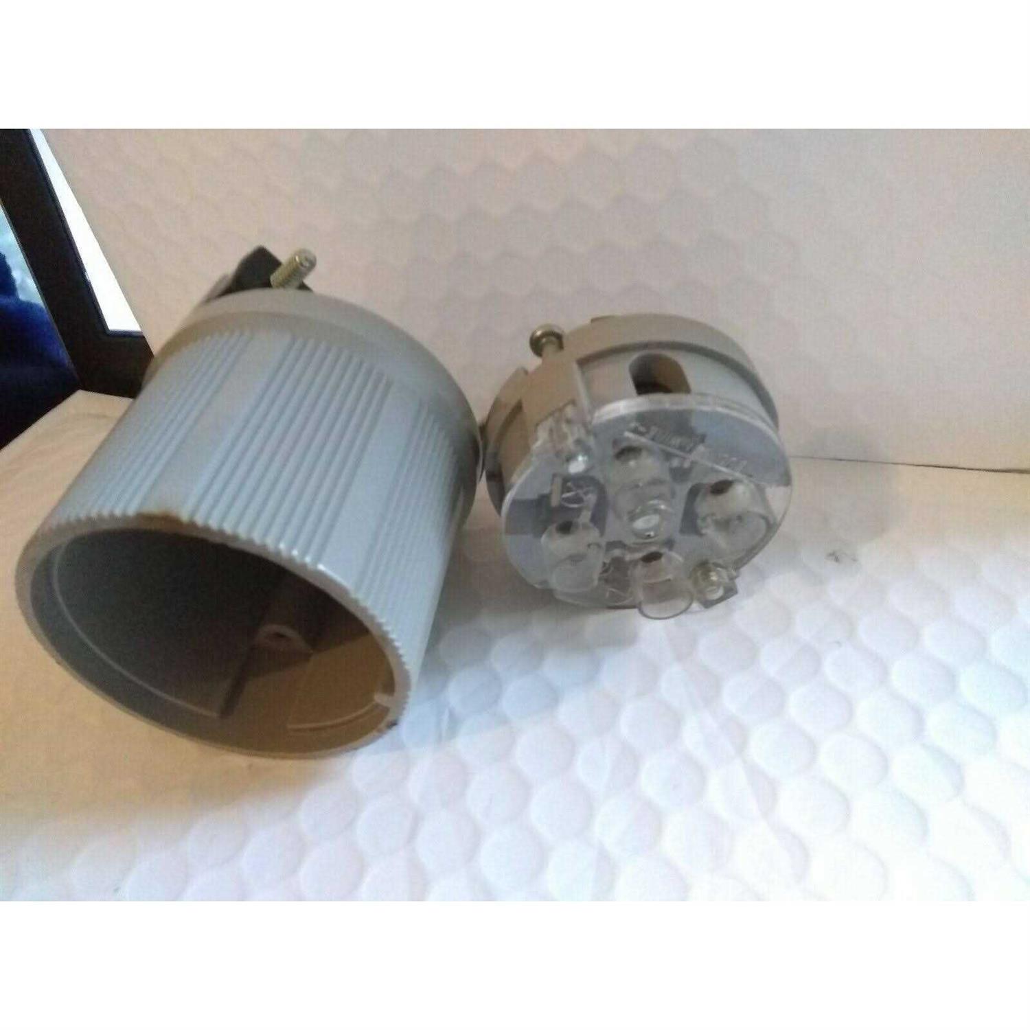 Leviton 2431 Locking Plug - Cheap Fitting