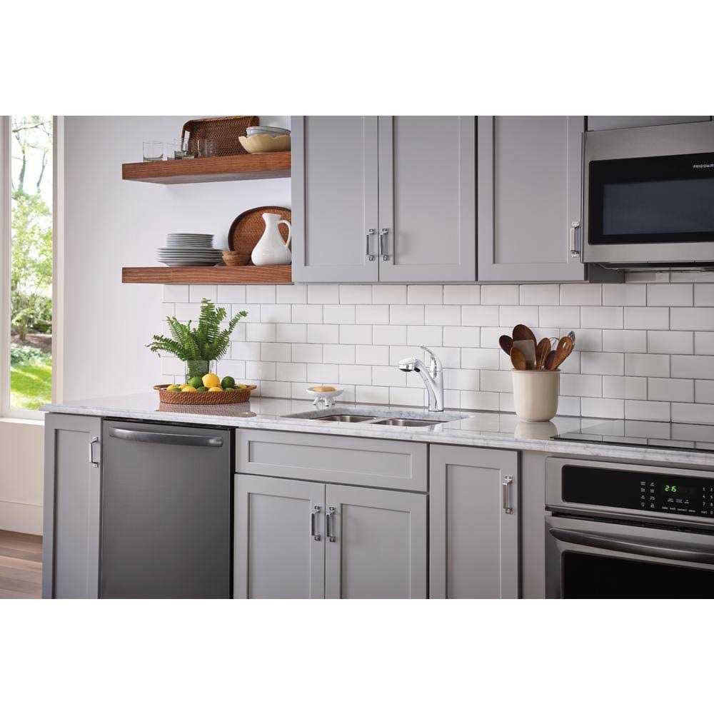 Moen Brecklyn Single-Handle Pull-Out Sprayer Kitchen Faucet with Power Clean - Cheap Fitting