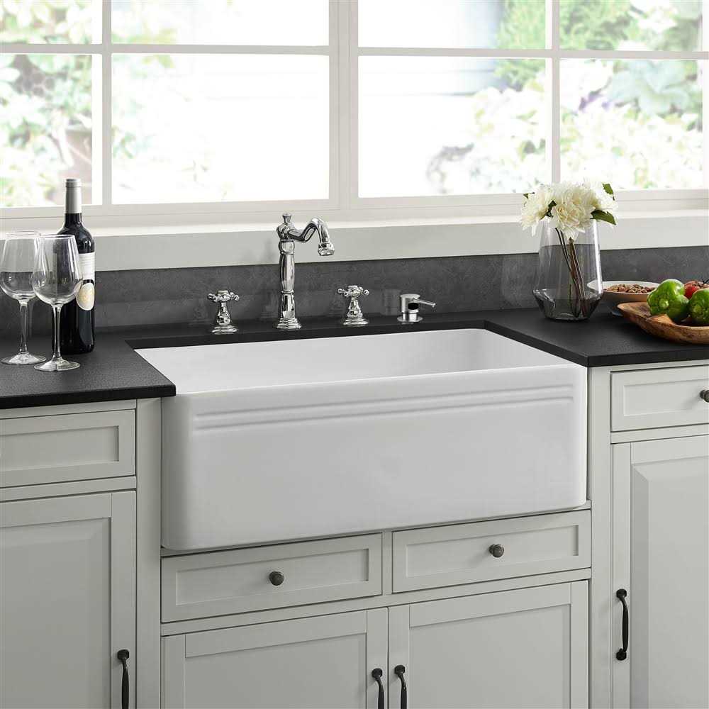 Swiss Madison SM-KS243 White Delice 30 inch x 18 inch Ceramic Farmhouse Kitchen Sink - Cheap Fitting