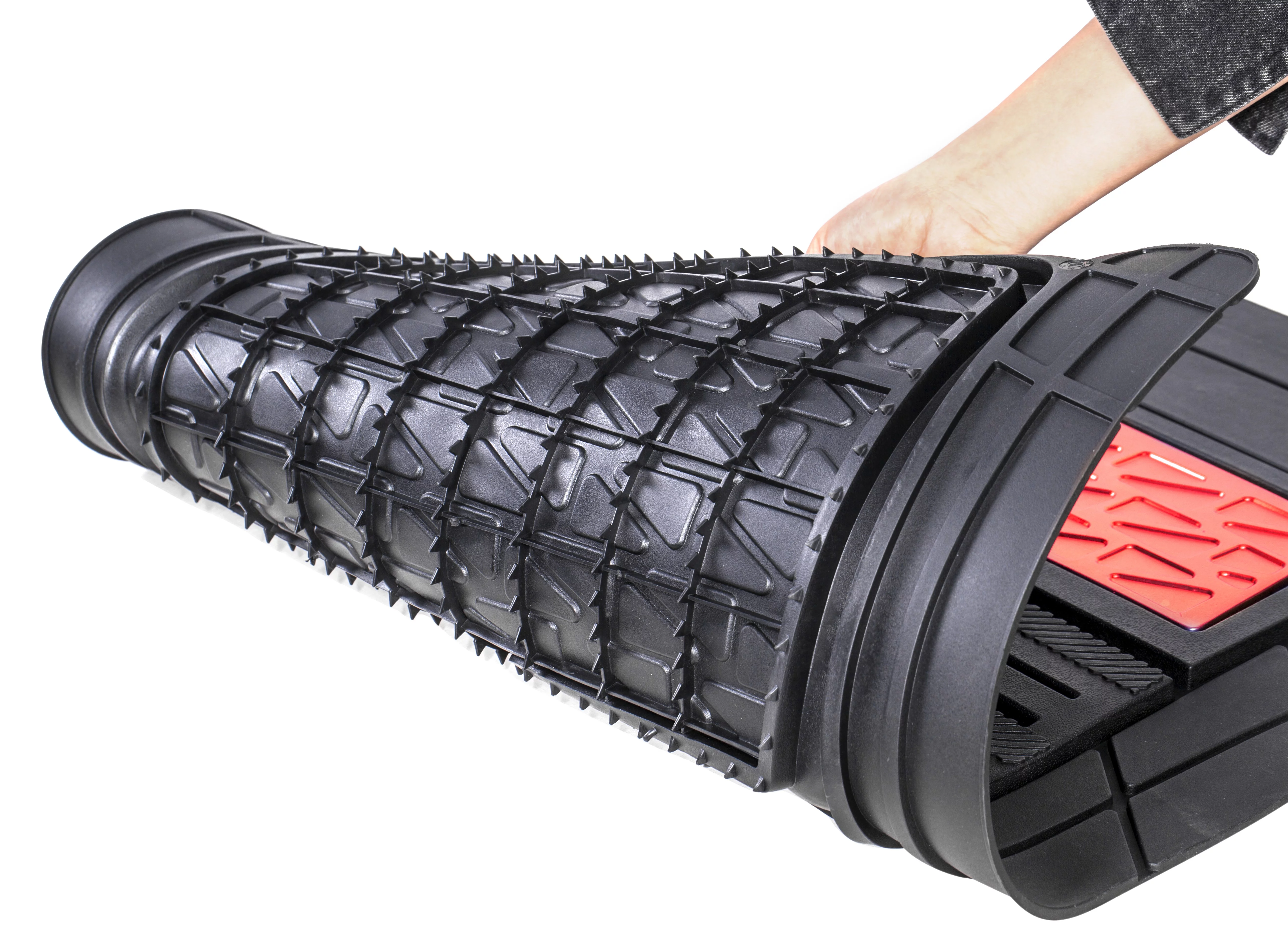 Auto Drive 4PC Rubber Floor Mats Metallic Plate Red - Universal Fit - Cheap Fitting