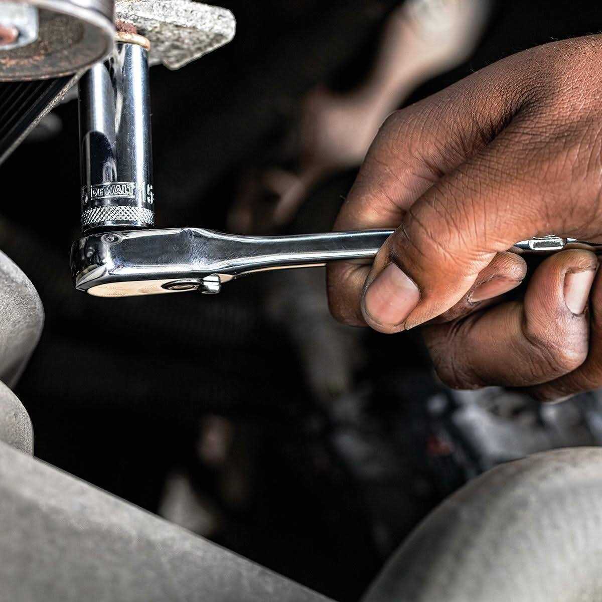 DeWalt – 84 Pieces Mechanics Tool Set - Cheap Fitting