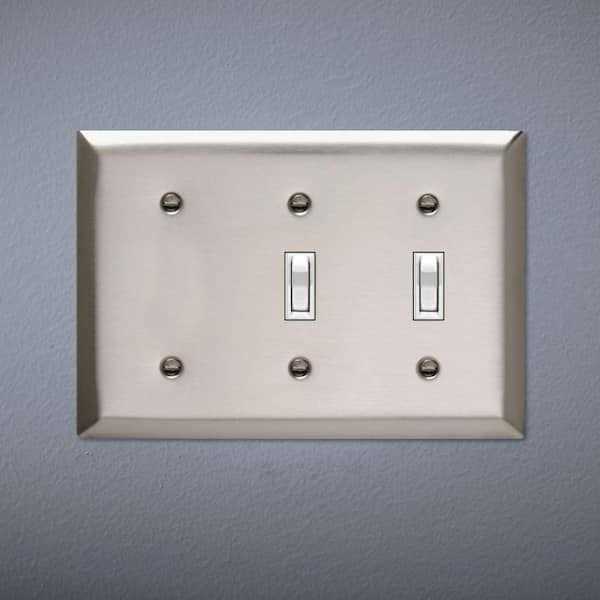 Pass & Seymour SS214 3Gang Wall Plate 1-Blank / 2-Toggle - Cheap Fitting