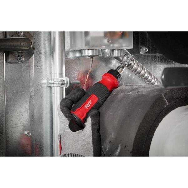 Milwaukee Ratcheting Multi-Bit Screwdriver with FASTBACK 6-in-1 Folding Knife with General Purpose Blade - Cheap Fitting