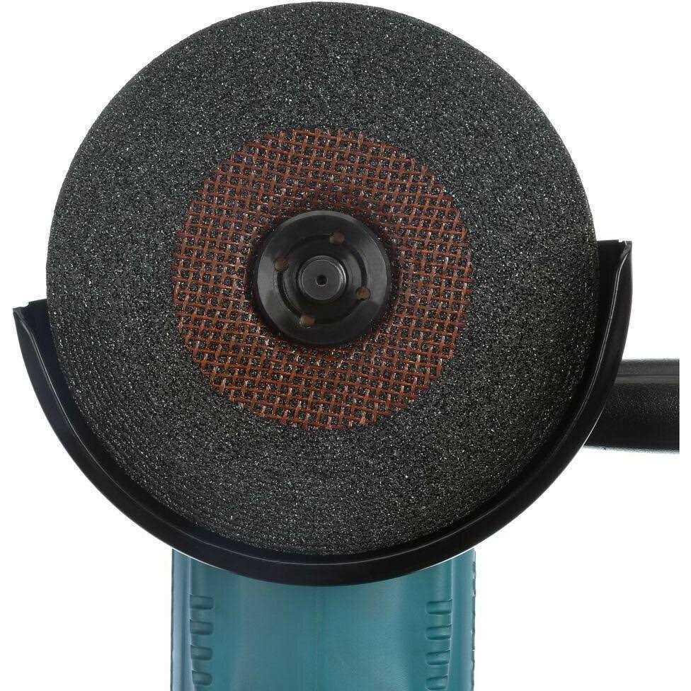 Makita GA7021 Angle Grinder - Cheap Fitting