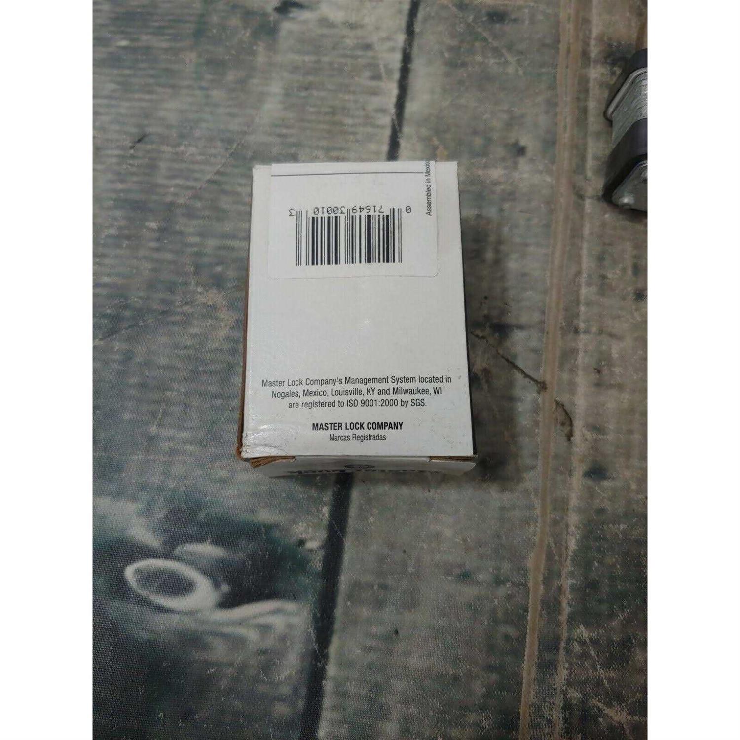 Master Lock Keyed Padlock, 15/16 Shackle - Cheap Fitting