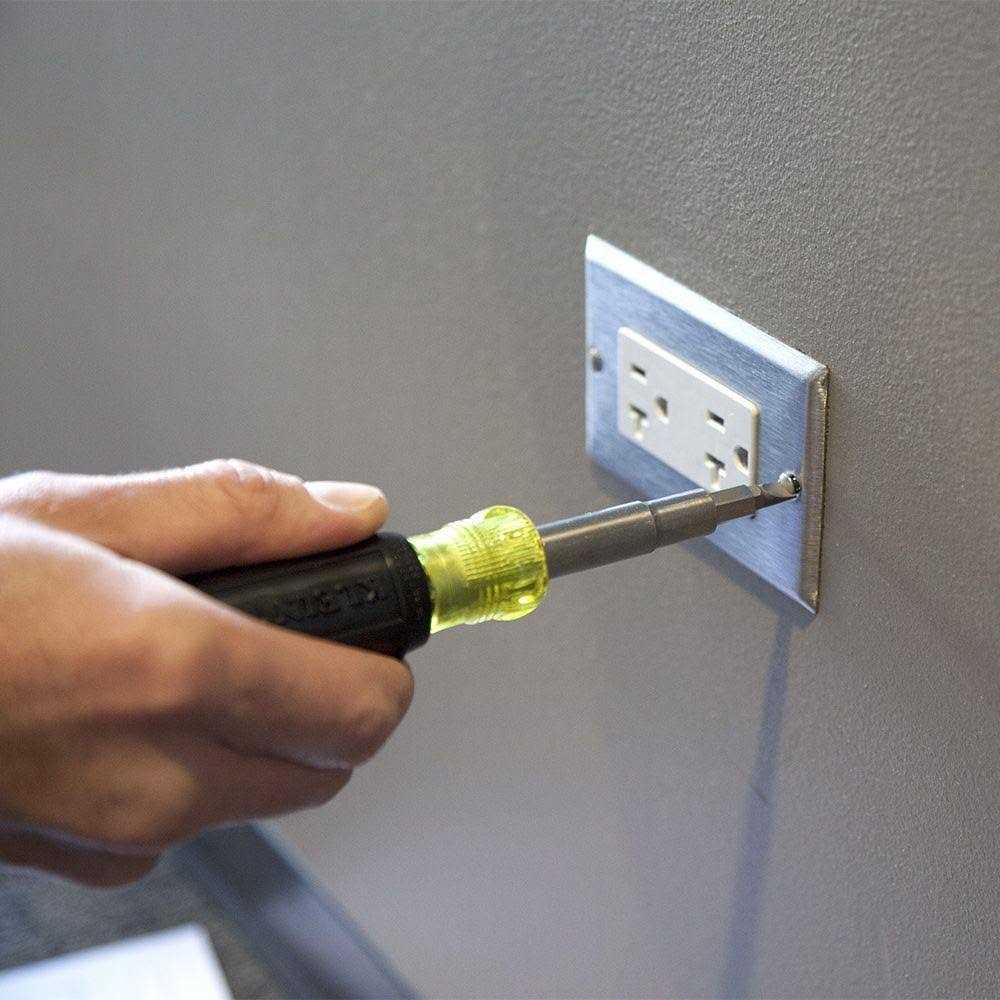 Klein Tools 32500 11-in-1 Screwdriver/Nut Driver - Cheap Fitting