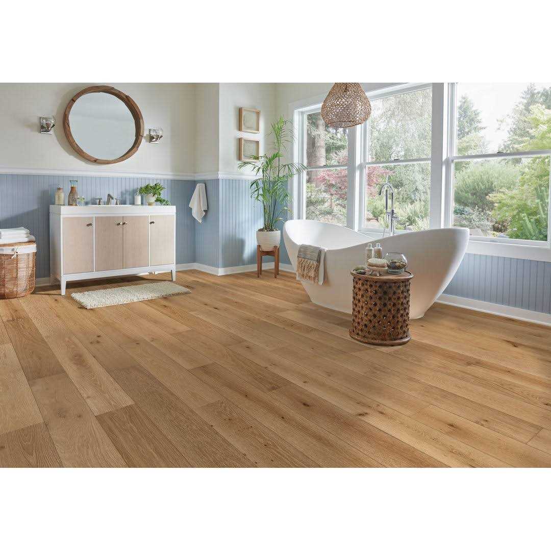 Bruce Forest Rain White Oak 7-7/16-in W x 1/4-in T x Varying Length Wirebrushed Engineered Hardwood Flooring WLCBRFR72EK44W - Cheap Fitting