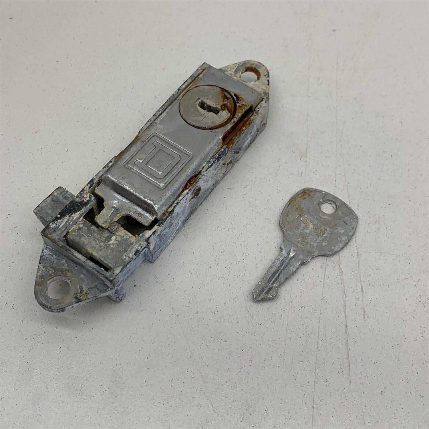 Square D PK4FL Panelboard Lock Kit - Cheap Fitting