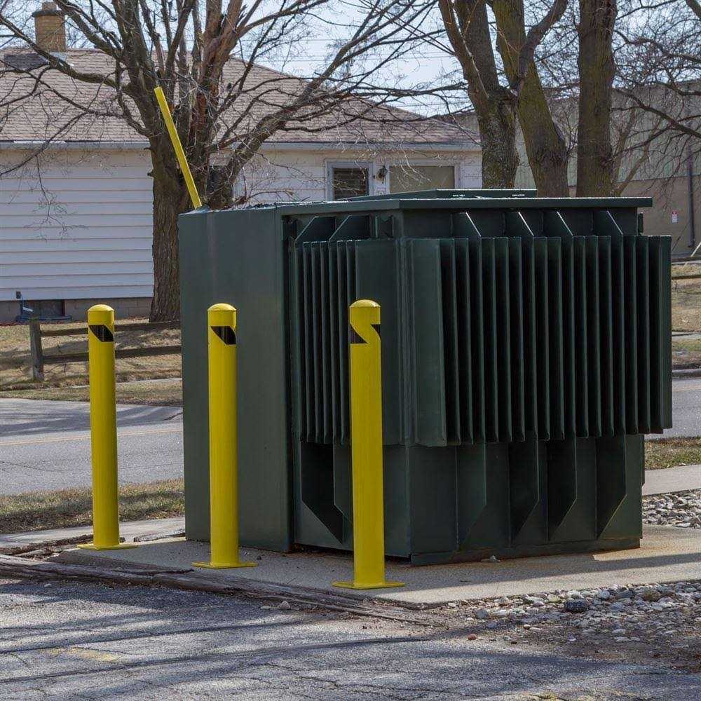 Guardian Steel Safety Barrier Bollard 4.5 x 4.5 x - Cheap Fitting