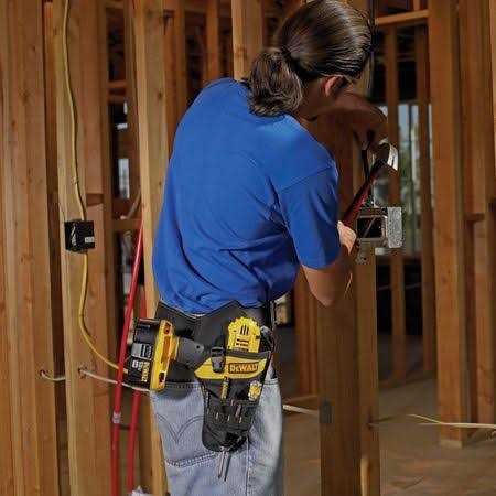 DeWalt Heavy-Duty Drill Holster - Cheap Fitting