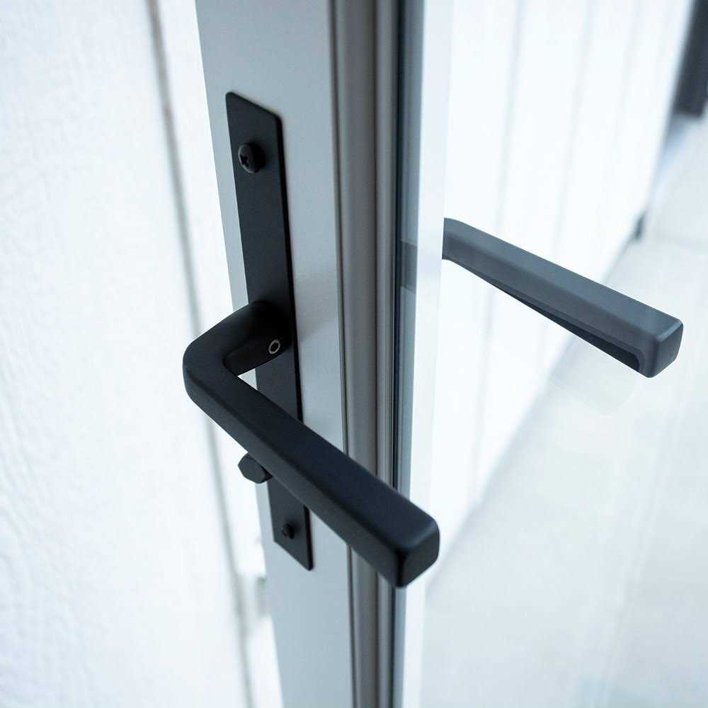 Larson QuickFit Storm Door Straight Leverset - Cheap Fitting