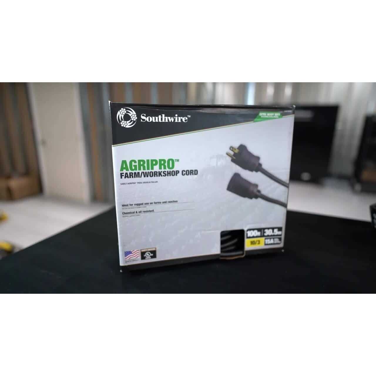 Woods 15 ft. 16/2 SJTW Outdoor General Purpose Extension Cord - Cheap Fitting