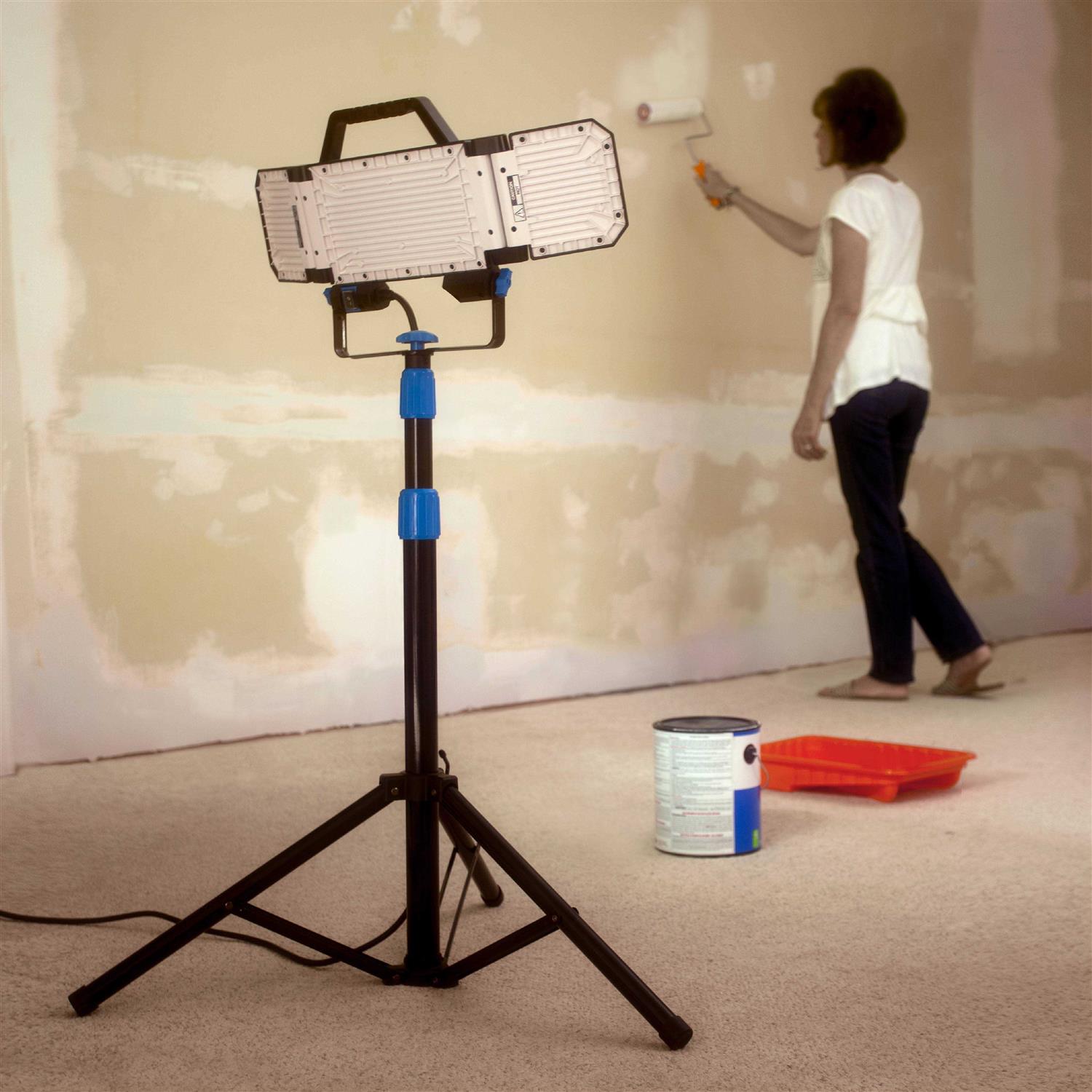 HART LED 3-Head Adjustable Plug-in Work Light with Tripod - Cheap Fitting