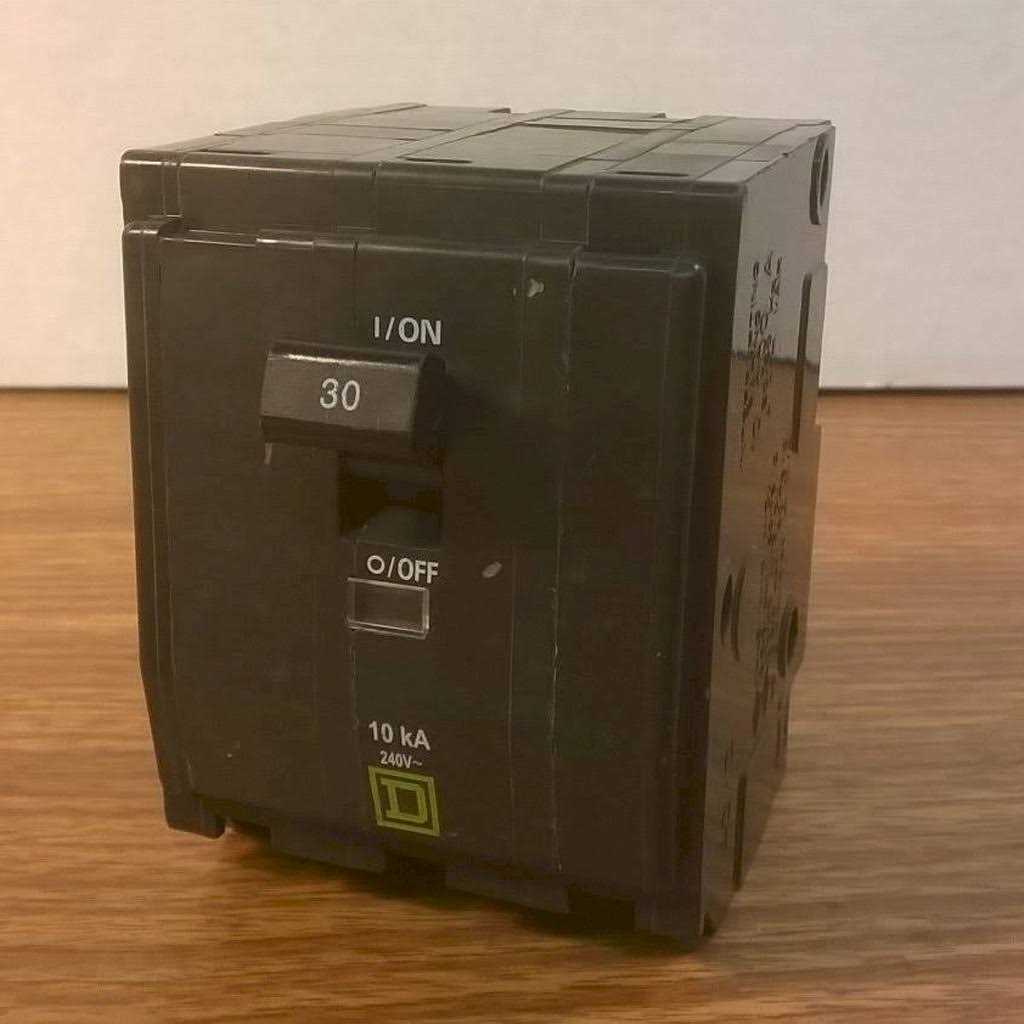 Square D QO330 Circuit Breaker - Cheap Fitting