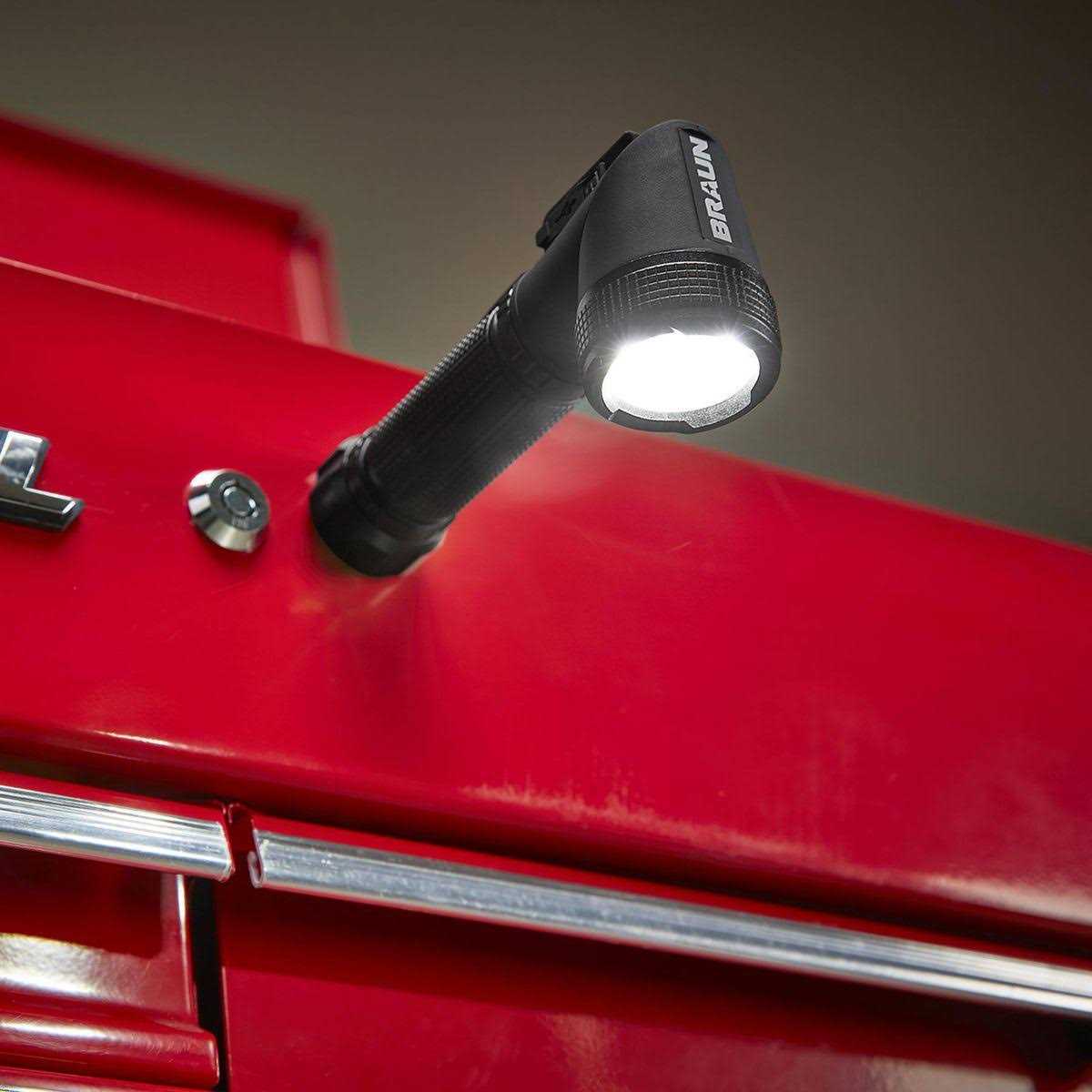 Braun 900 Lumen Rechargeable Swivel Head LED Flashlight - Cheap Fitting