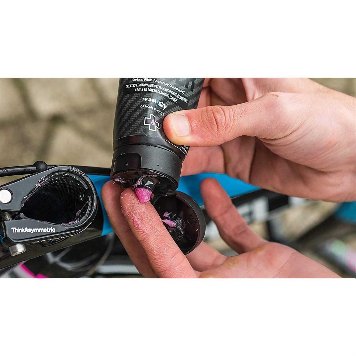 Muc-Off Carbon Gripper - Cheap Fitting