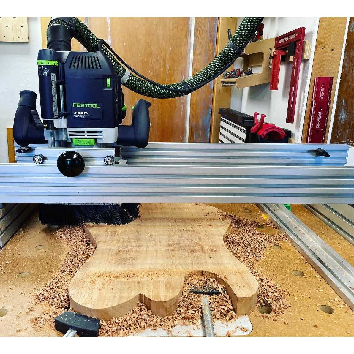 Woodhaven Router Planing Sled maximum project width - Cheap Fitting