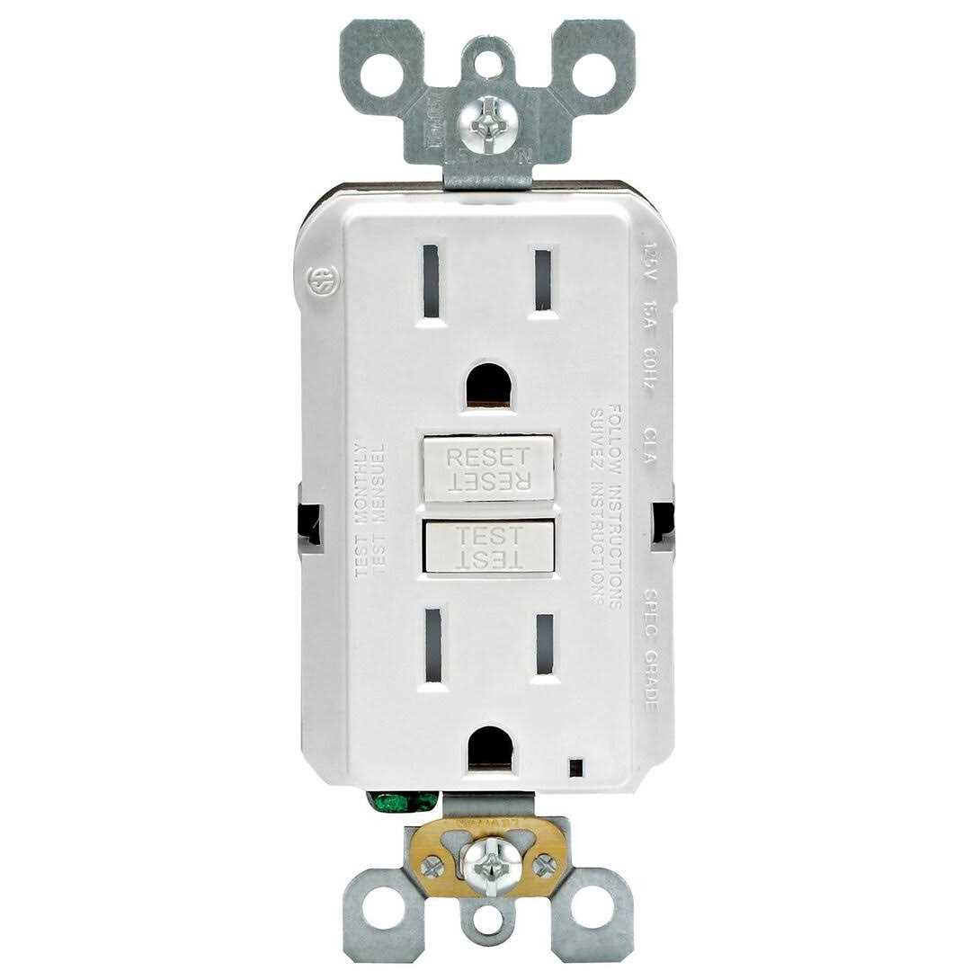 Leviton GFTR1-3W 15-Amp GFCI Outlet - Cheap Fitting
