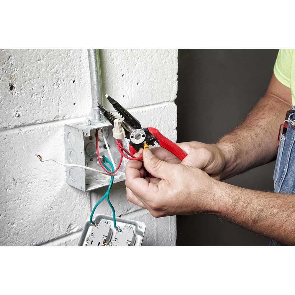 Milwaukee 48-22-3078 7 in 1 High Leverage Combination Pliers - Cheap Fitting