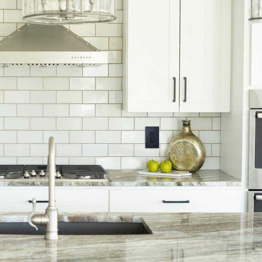 Pass & Seymour Decorator Outlet 15-Amp 125-Volt - Cheap Fitting