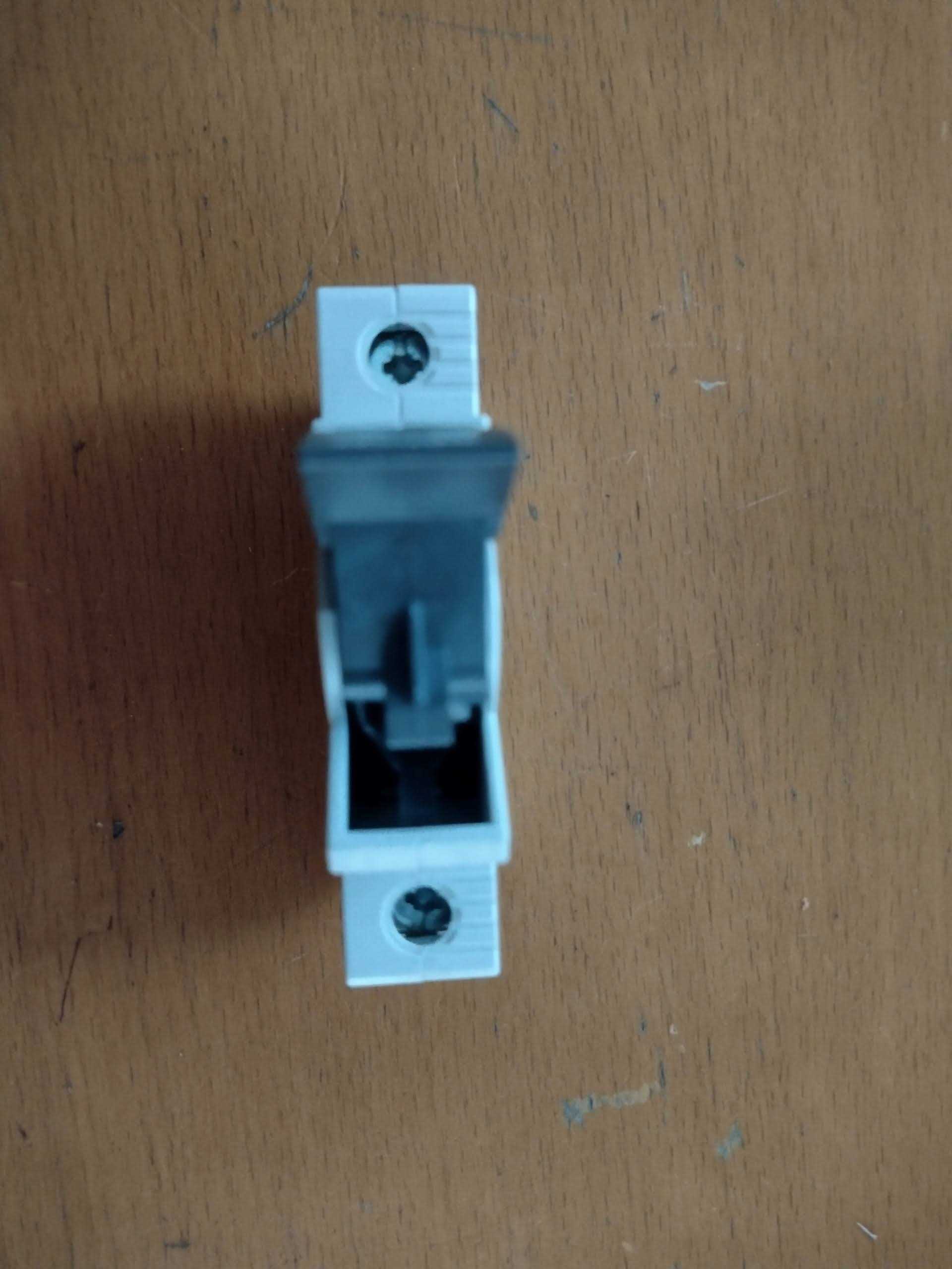 WOHNER 31110 Holder for Cylindrical Fuses, 1 Pole, 10 mm x 38 mm, 32 Amp, 690V, 10 mm x 38 mm (Pack of 12) - Cheap Fitting