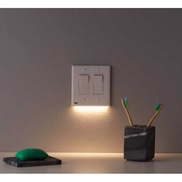 SnapPower SwitchLight Double Gang Night Light Cover Plate - Cheap Fitting