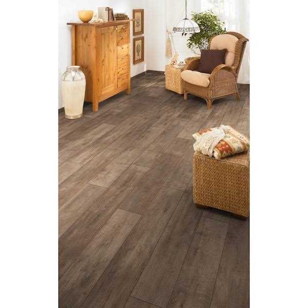 Unbranded 12 mm T x 8 in. W Waterproof Laminate Wood Flooring - Cheap Fitting