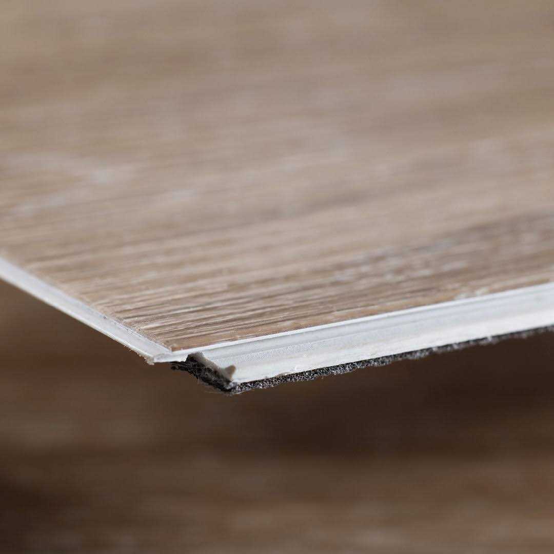 Lucida Maxcore Vinyl - Cheap Fitting