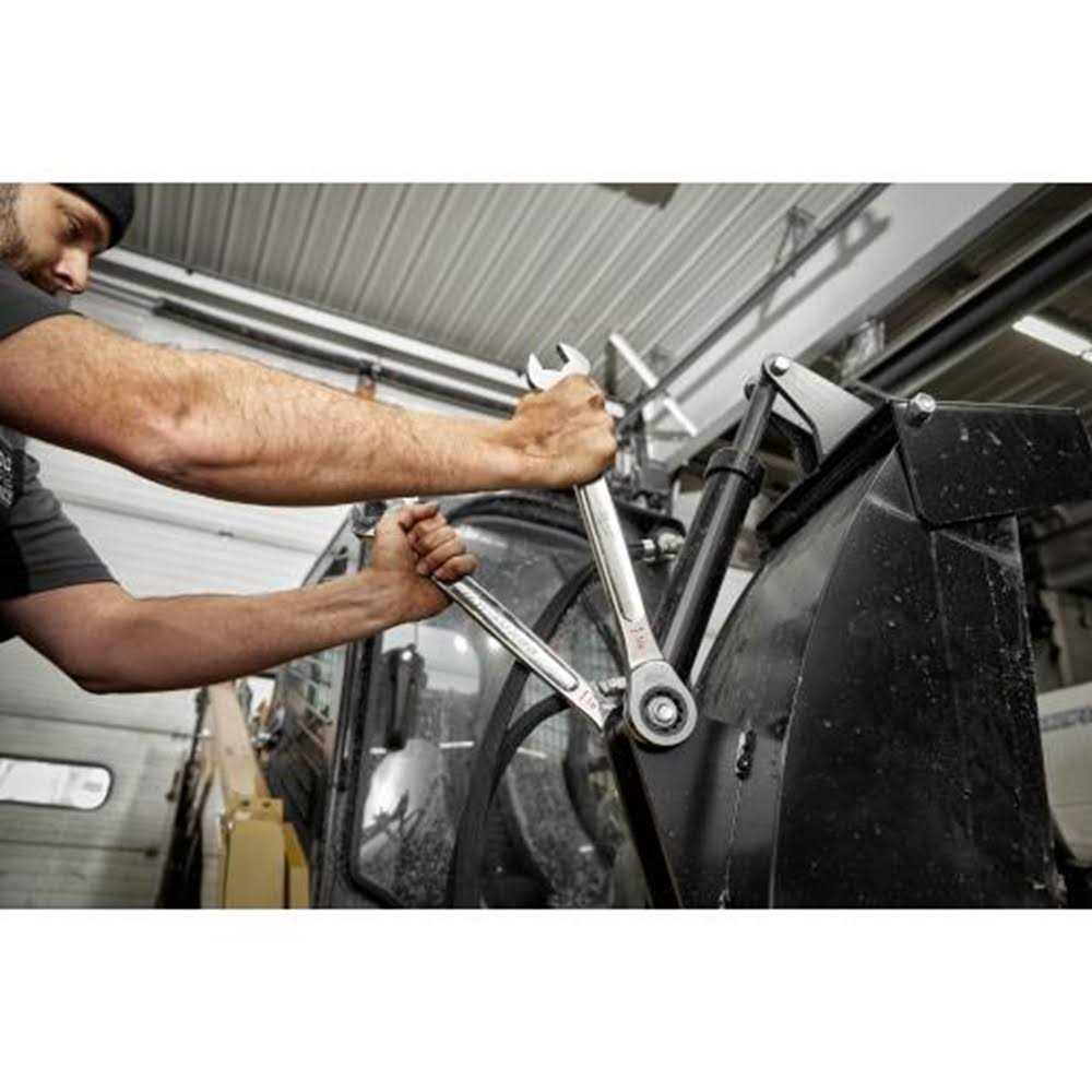 Milwaukee Ratcheting Combination Wrench - Cheap Fitting